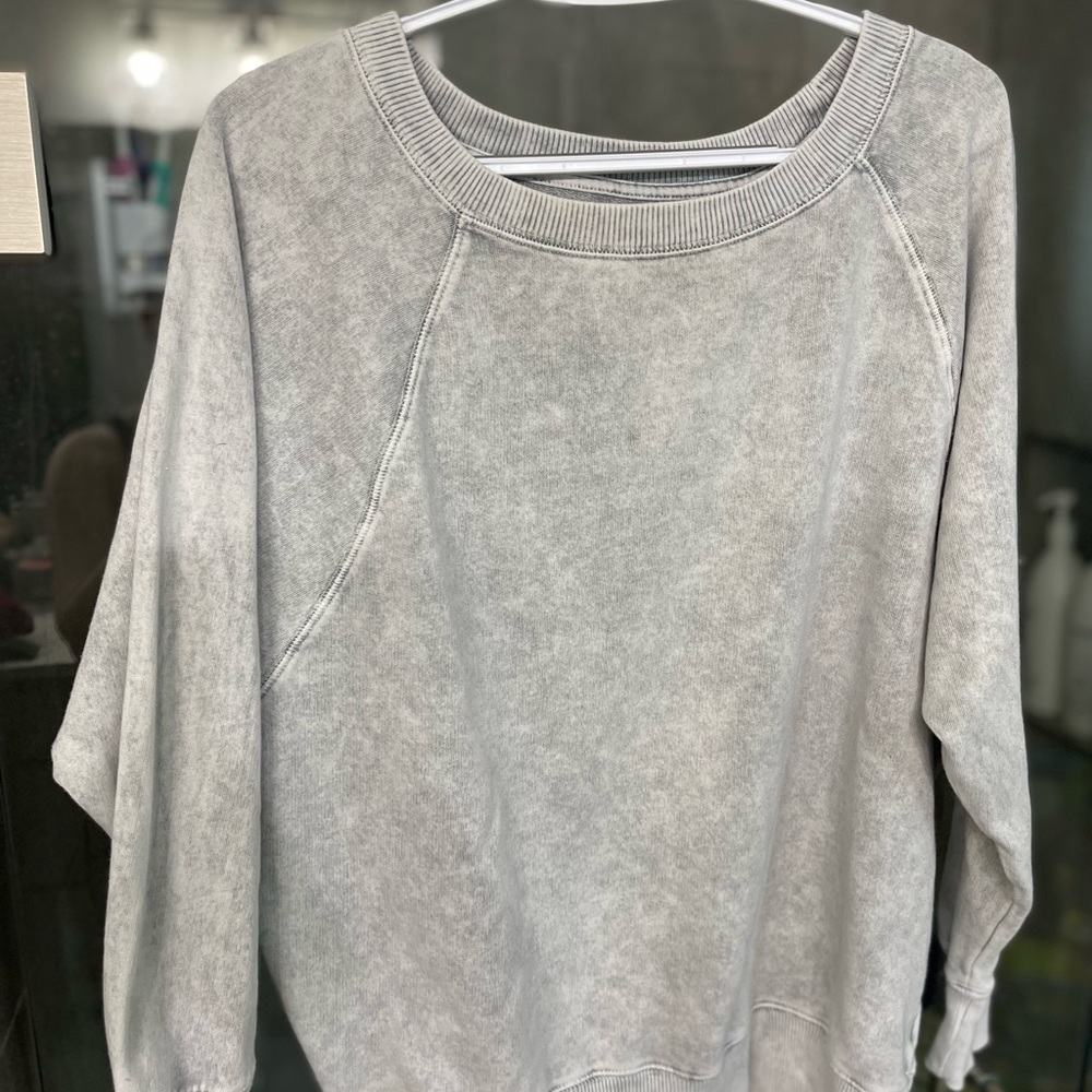 Gray sweatshirt